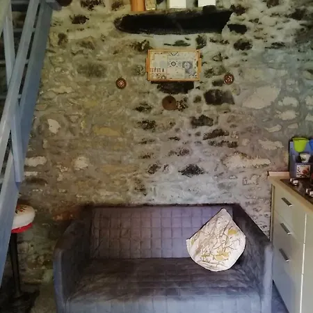 Micro-cottage In Pietra La Ratatouille Bed & Breakfast Dego