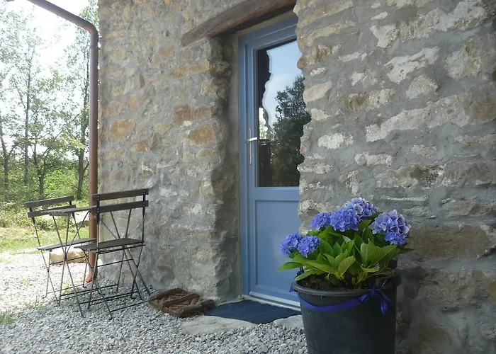 Micro-cottage In Pietra La Ratatouille Alojamento de Acomodação e Pequeno-almoço Dego