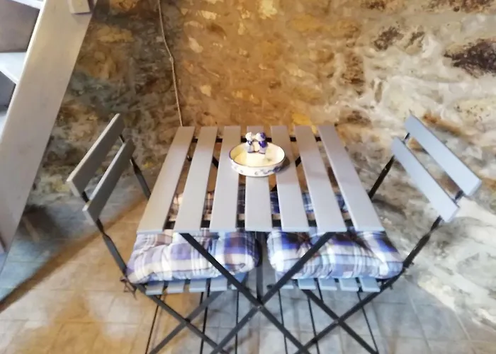 Alojamento de Acomodação e Pequeno-almoço Micro-cottage In Pietra La Ratatouille 3*